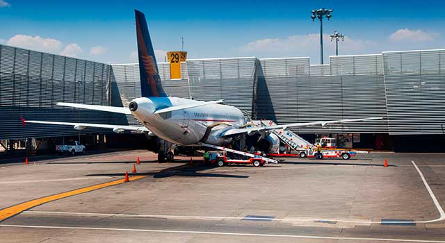 plane-at-benito-juarez-mexico-airport