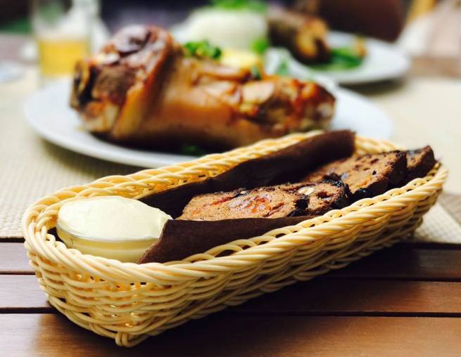 19989682_10213782251459075_9197408986896938830_n